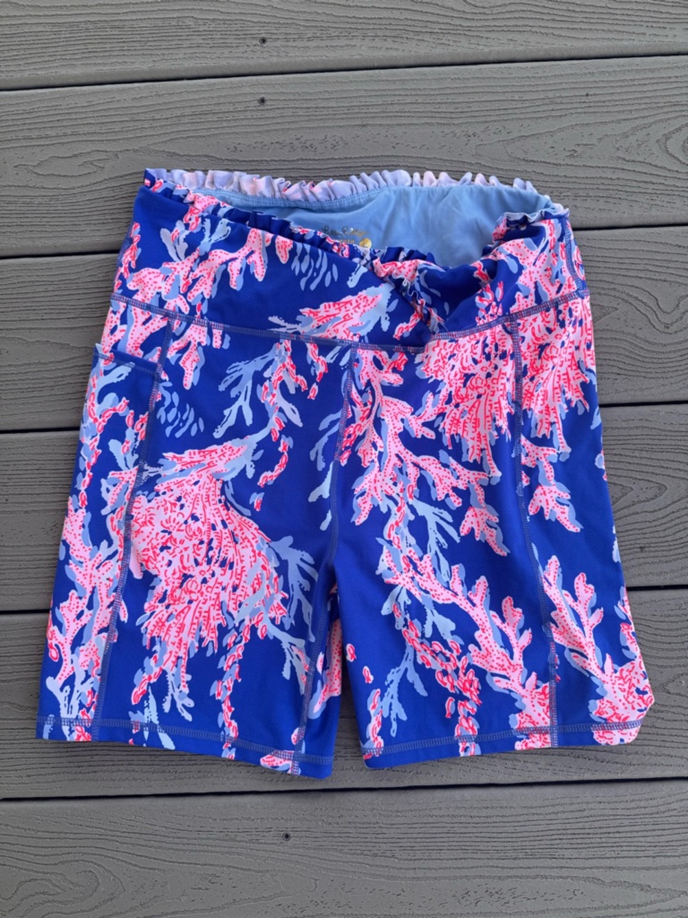 Lilly Pulitzer luxe athletic coral blue spandex shorts unworn size large